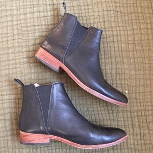 Nisolo Classic Black Chelsea Boots